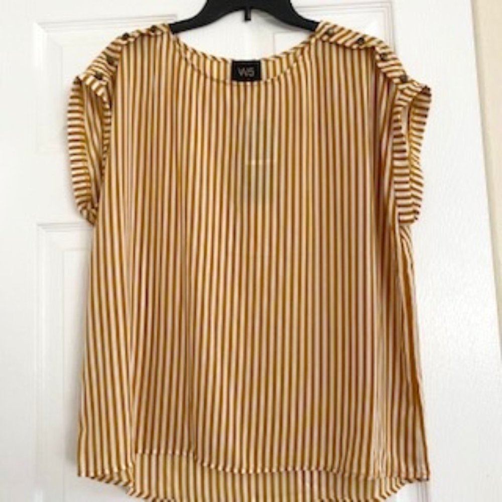 Striped, lightweight top with button details